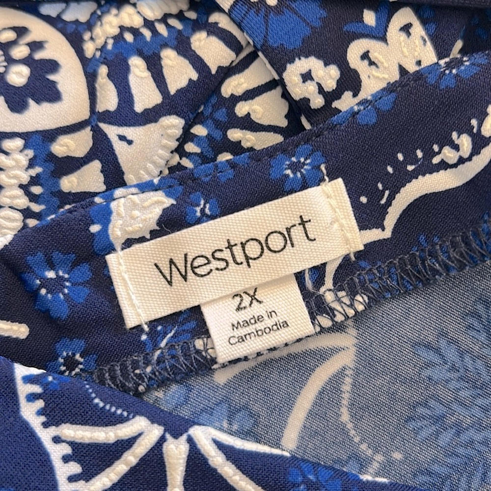 Westport woman’s Mandala Floral Navy blue sleeveless top, crisscross back, 2X - Picture 6 of 11